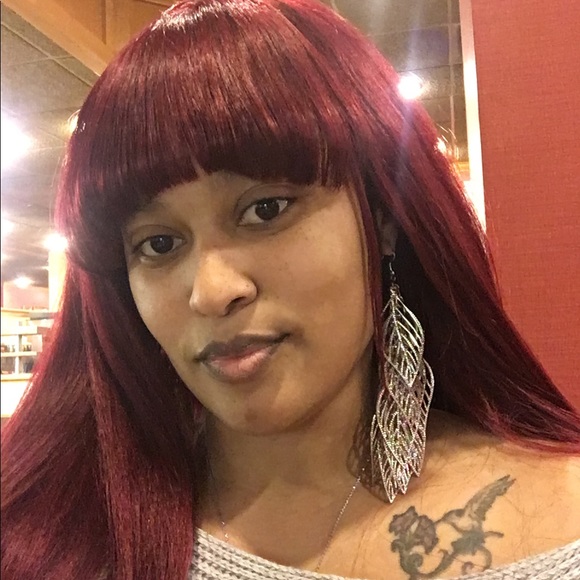 Meet your Posher, SophsStyles4U - Picture 2 of 2